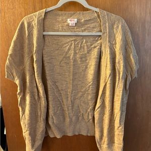 Light short sleeve cardigan